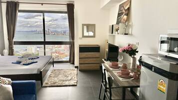 Panoramic Apartment | 1 bedroom, free WiFi, bed sheets