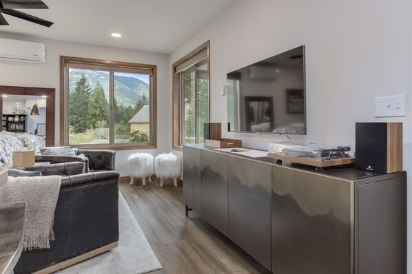 TV connectée, chaîne hi-fi