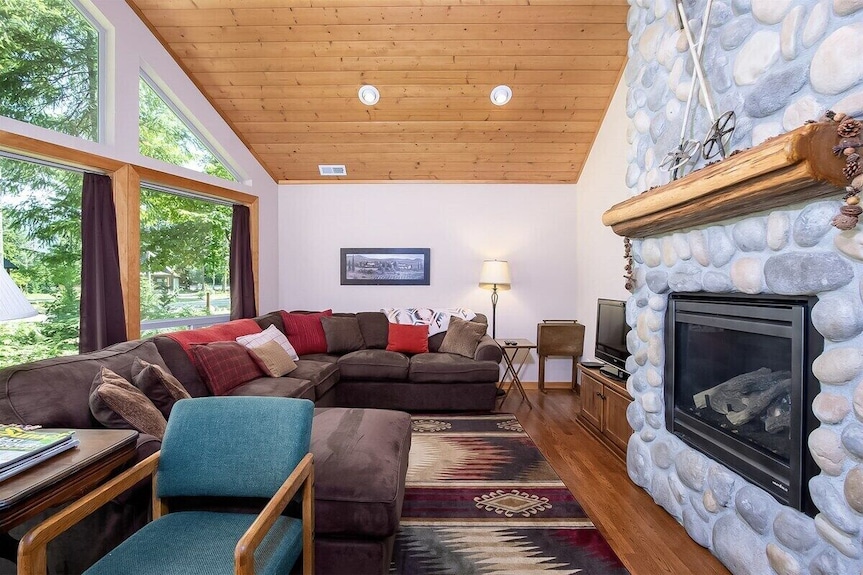 Coffee Time Cabin | Hot Tub, Wifi, Grill - Packwood, WA