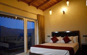 Superior Double or Twin Room | 1 bedroom, soundproofing