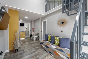 Interior - Bright near 4 Caminos - REINA VICTORIA Apartment (Madrid)
