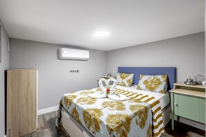 3 chambres, fer et planche à repasser, Wi-Fi, literie fournie