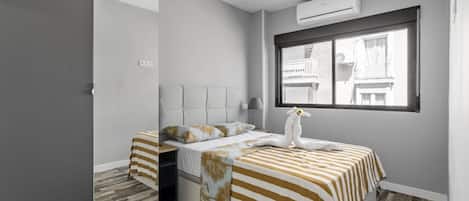 2 bedrooms, WiFi, bed sheets