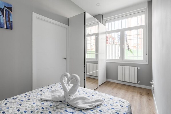 2 bedrooms, WiFi, bed sheets