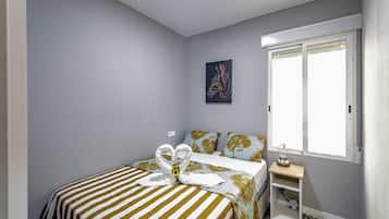2 bedrooms, WiFi, bed sheets