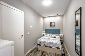 2 slaapkamers, een strijkplank/strijkijzer, wifi, beddengoed