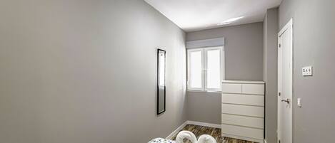 2 makuuhuonetta, Wi-Fi, vuodevaatteet