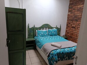 9 Schlafzimmer, Bügeleisen/Bügelbrett, WLAN, Bettwäsche