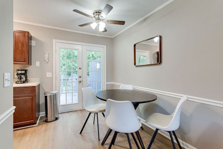 Dining. Sunset Stay: Pet-Friendly, 2bed, 1 bath