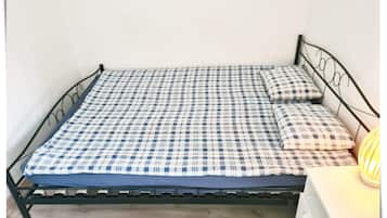 1 bedroom, WiFi, bed sheets
