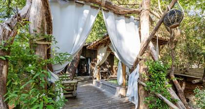 Chùlet "Bangli" avec terrasse privée et Wi-Fi