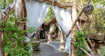 Chùlet "Bangli" avec terrasse privée et Wi-Fi