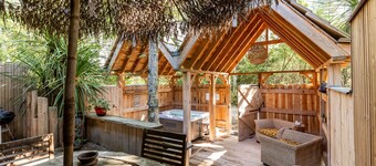 Chalet "Savannaketh" with Private Terraces and Wi-Fi