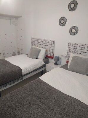 2 bedrooms, iron/ironing board, WiFi, bed sheets