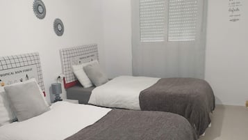 2 chambres, fer et planche Ă repasser, Wi-Fi, draps fournis