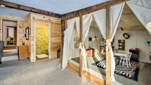 Ferienhaus, 5 Schlafzimmer, Terrasse, Gartenblick | Spielezimmer