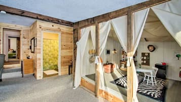 House, 5 Bedrooms, Patio, Garden View | Game room