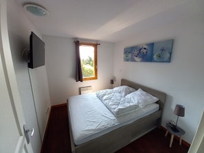 2 chambres, fer et planche à repasser, Wi-Fi gratuit