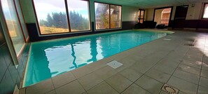 Inomhuspool och uppvärmd pool