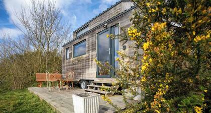 Tiny House 'TrÚs Jolie Tout Confort' avec terrasse privée, jardin privé et Wi-Fi