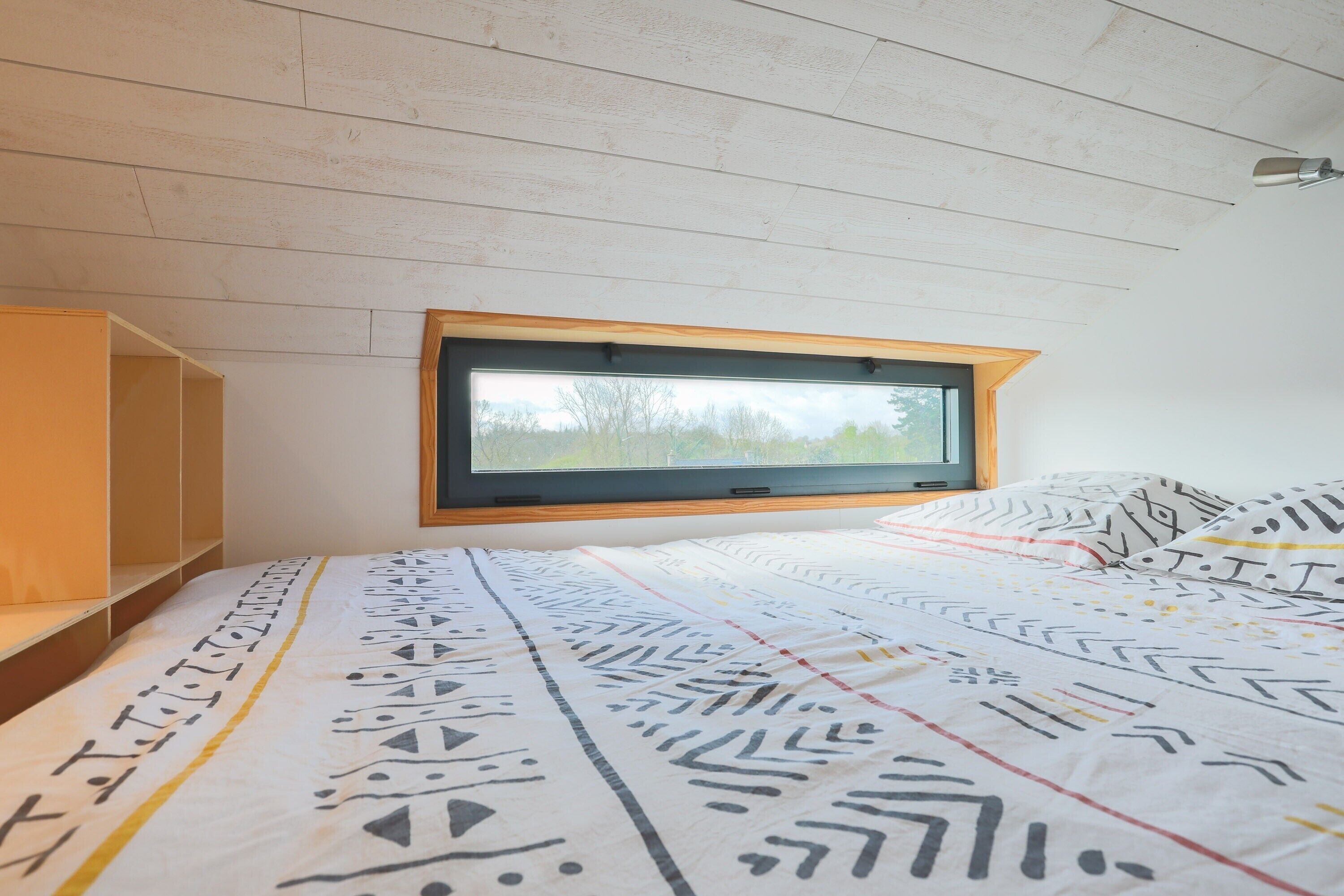 2 室のベッドルーム、WiFi (無料)、ベッドシーツ