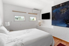 3 bedrooms, iron/ironing board, free WiFi, bed sheets - Villa "Norgreen 4" with Private Pool, Private Terraces and Wi-Fi (Grimaud)