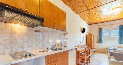 Studio Appartement "Nicolas Melitsa 6" prĂšs de la plage avec Balcon & Wi-Fi