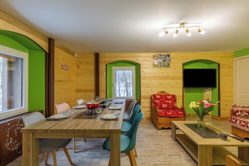 Appartement  "La Marmotte" dans maison avec vue sur la montagne et terrasse privée