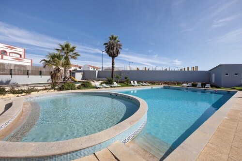 Apartment "Yasmim House" with Shared Pool & Wi-Fi