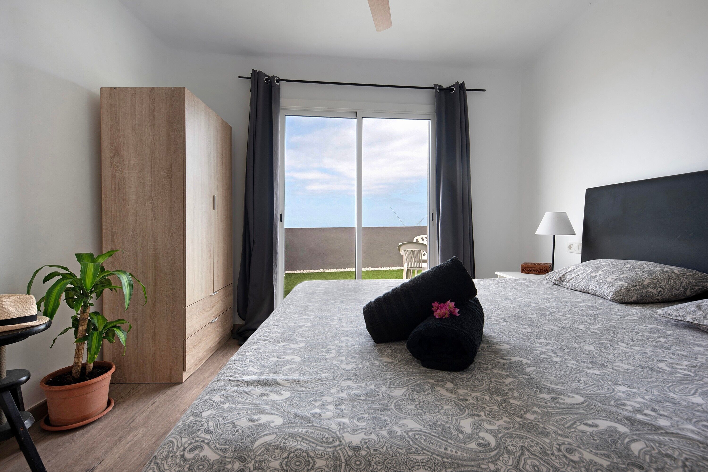 1 camera, Wi-Fi gratuito