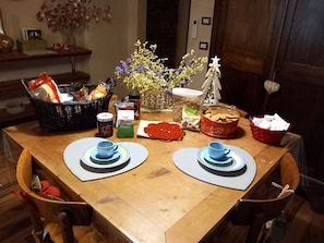 Apartment, 1 Bedroom, City View | Dining - Casa Clery Tuscan Style Breakfast Included (Montelupo Fiorentino)