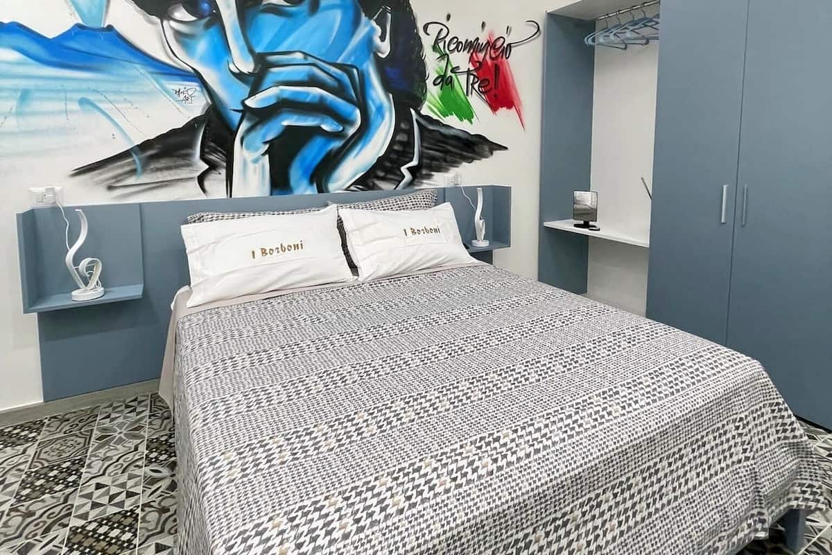 Luxe kamer | 1 slaapkamer, een minibar, individueel gemeubileerd, een bureau