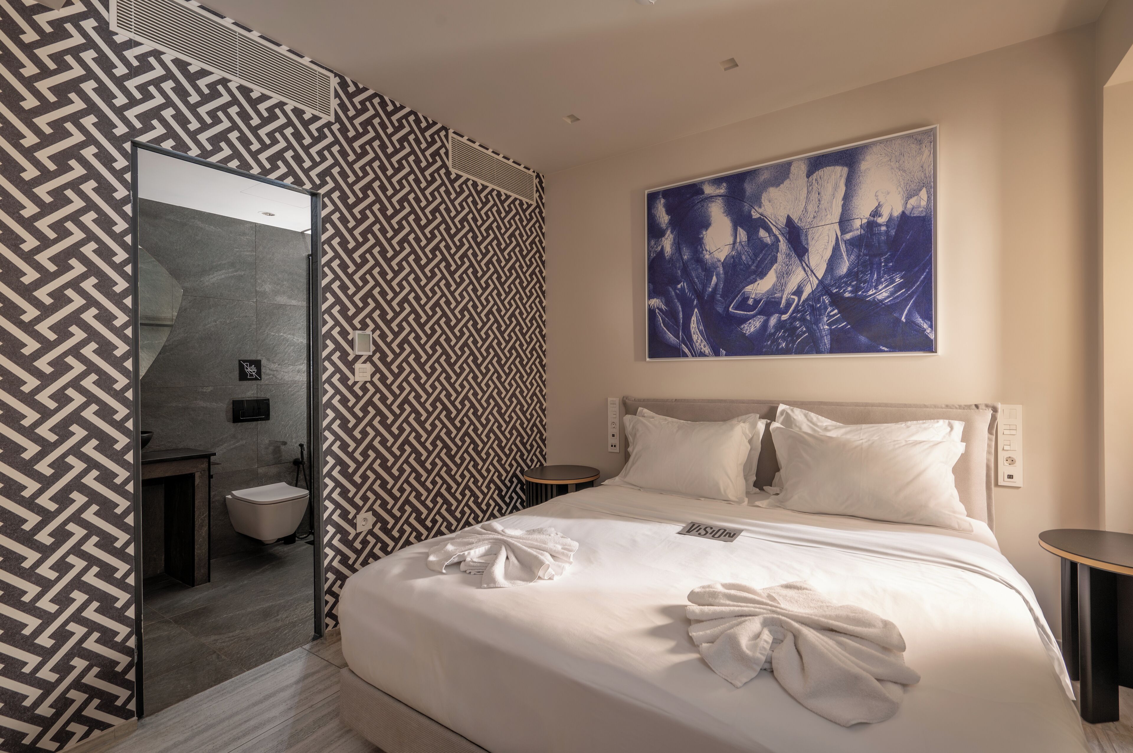 Deluxe Two- Bedroom Suite | Hypo-allergenic bedding, blackout drapes, soundproofing