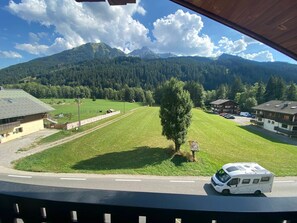 Property grounds - Apartment with balcony and parking, mountain views (La Chapelle-d'Abondance)