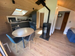 Dining - Apartment with balcony and parking, mountain views (La Chapelle-d'Abondance)