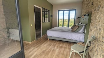 クラブ ダブルルーム | ミニバー、客室ごとに異なる装飾、客室ごとに異なるインテリア、デスク