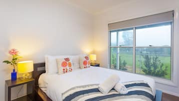 7 bedrooms, iron/ironing board, internet