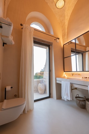 Dusche, Haartrockner, Bidet, Handtücher