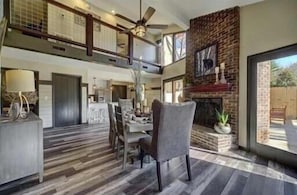Dining - Emma's Rare Find by Beyond Expectations: Remodeled Home w/ Hot Tub & Game Room (Sevierville)