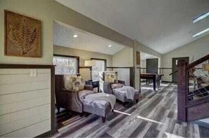 Interior - Emmas Rare Find by Beyond Expectations Cabin with Hot Tub (Sevierville)