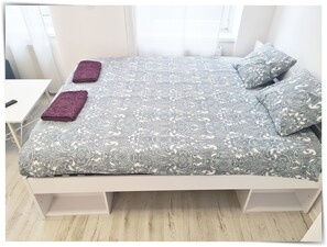 1 bedroom, iron/ironing board, WiFi, bed sheets
