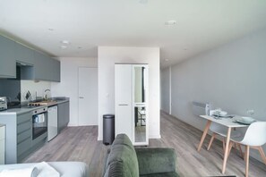 TV, offices - Fabulous Studio in Central Liverpool (Liverpool)