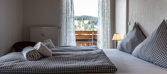 Ferienwohnung Giebelblick C: Komfortables Quartier mit Blick Über Oberstaufen