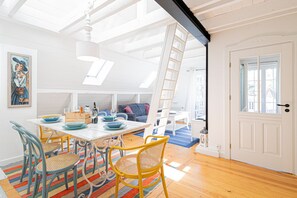 Dining - 2Homerent | Sopot Center | Beachside | Parking (Sopot)