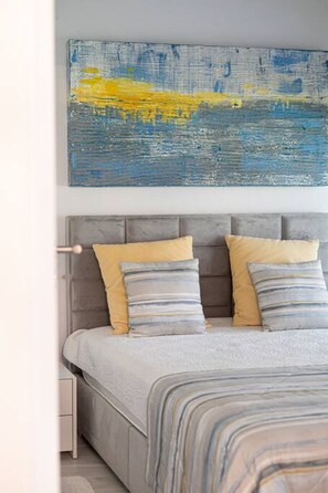 1 habitación, tabla de planchar con plancha, wifi gratis y ropa de cama 