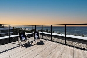 Terrace/patio - 2Homerent | Patio Shellter | Beachside | WIFI (Rogowo)