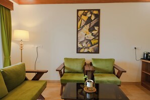 Flat-screen TV, ping pong