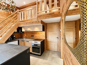 Fridge, microwave, oven, dishwasher - Modern chalet for 4 pers with parking and Wifi in Crest-Voland (Crest-Voland)