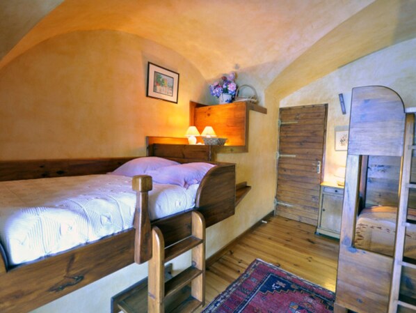 3 chambres, Wi-Fi gratuit, draps fournis