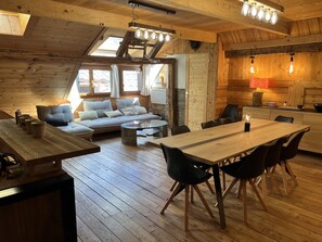 Interior - Spacious 6-Room Chalet for 10, Private Garden, Near Serre Chevalier Pistes (La Salle-les-Alpes)